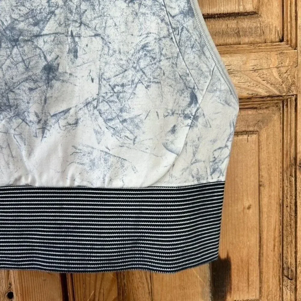 Lululemon Women's Size 6 Ebb to Train Sports‎ Bra Blue White Tie Dye Racerback